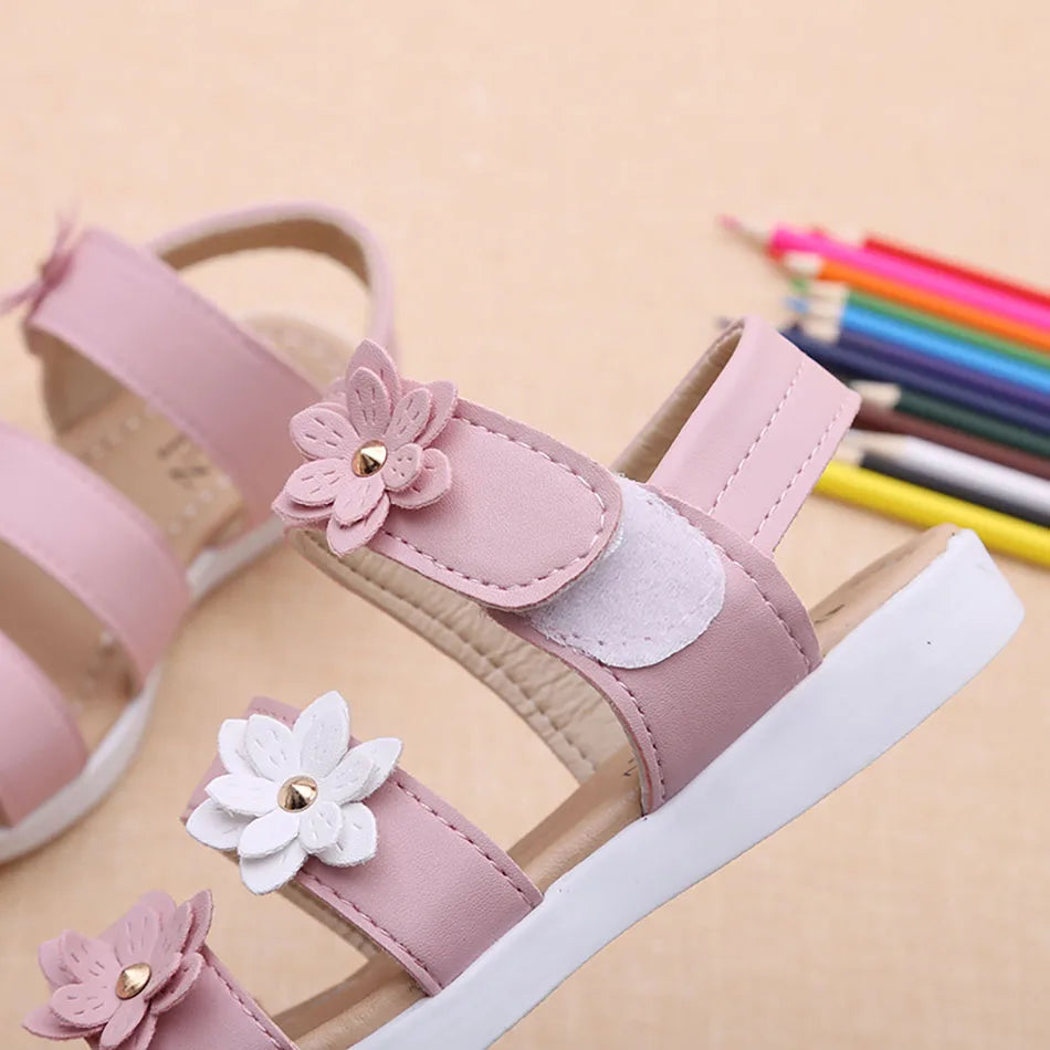 Summer Collection Girls Sandals Three-Flower Soft Roman Style Beach Shoes for Kids Beach and Sun Activities Children Shoes