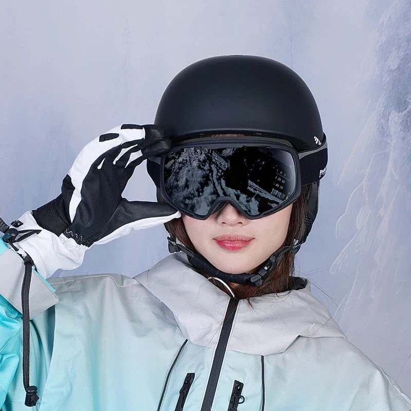 MOON Skiing Helmet Skiing Helmet Children Adult Ultralight Extreme Sports Skateboard Snowboard Helmet Snowmobile Motorcycle