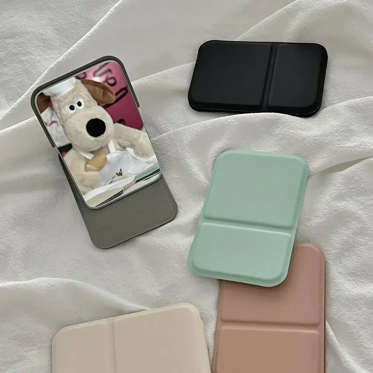 Desktop makeup mirror PU leather simple portable handheld makeup mirror foldable student compact cute pocket mirror