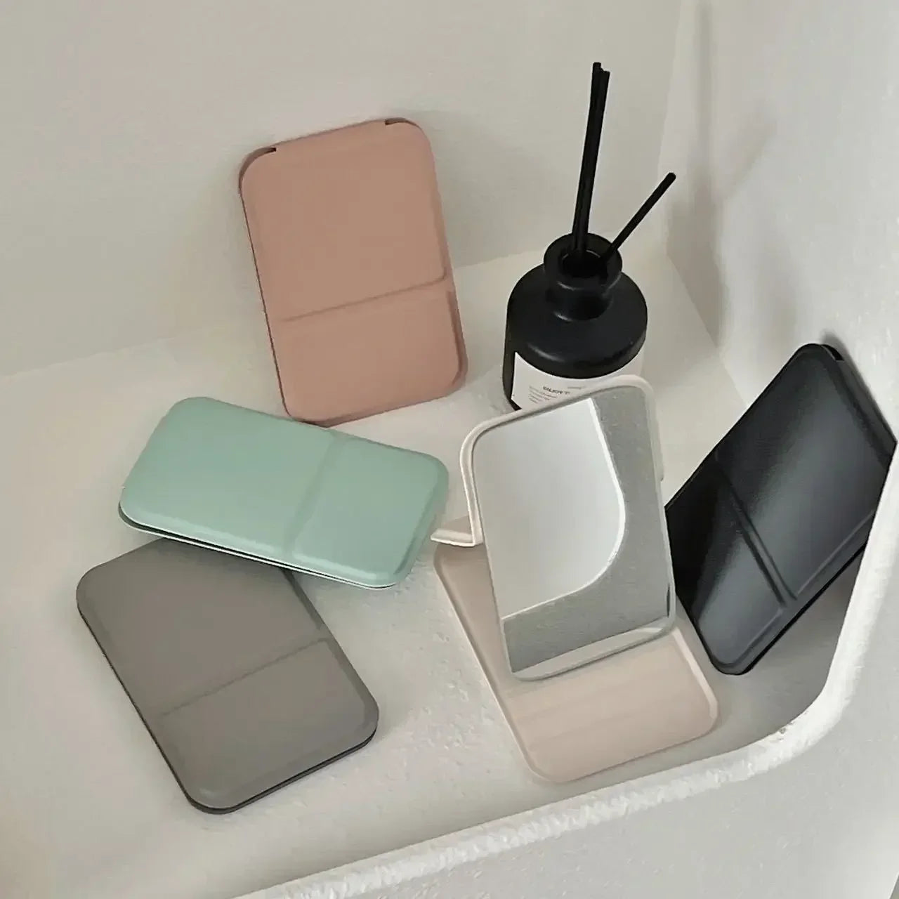 Desktop makeup mirror PU leather simple portable handheld makeup mirror foldable student compact cute pocket mirror
