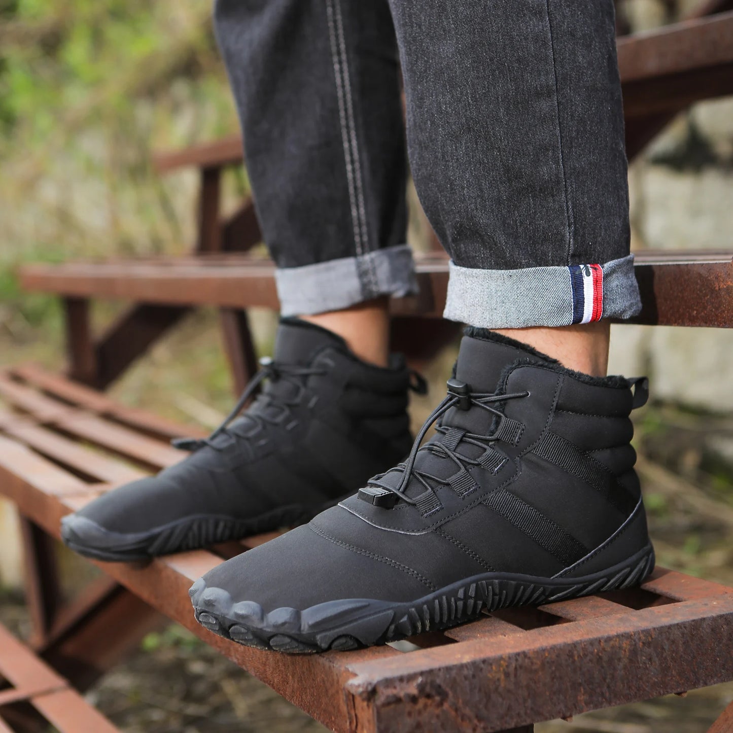 Men Winter Outdoor Velvet Warm Snow Boots Hiking Shoes Waterproof Ski Shoes High-Top Large Size Cotton Boots Thick Cotton Shoes